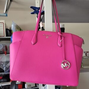 Brand new Michael Kors purse